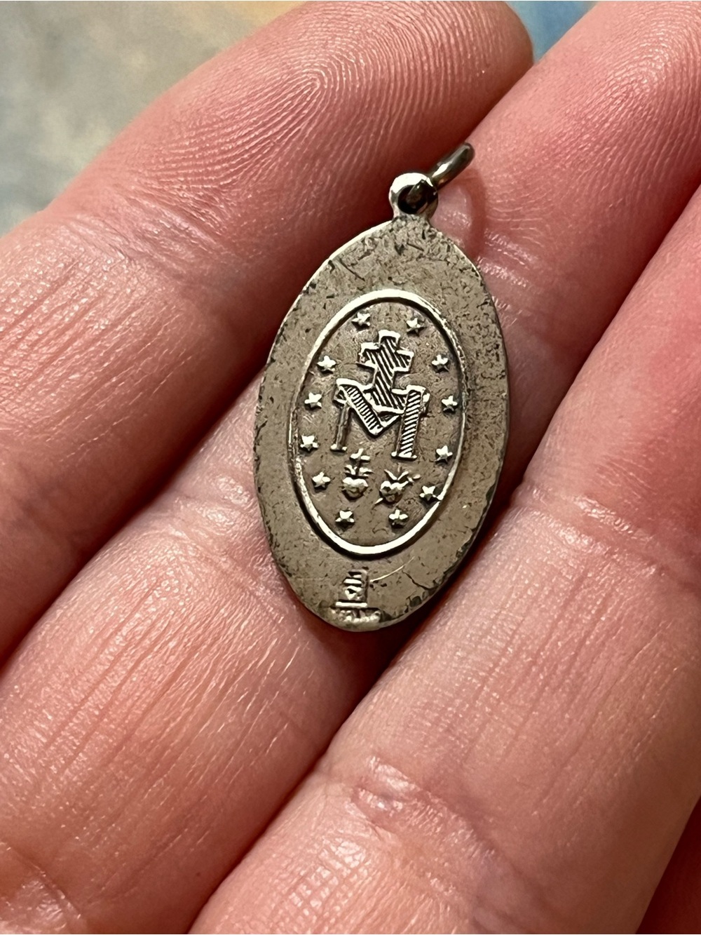 Vintage Sterling Silver Guilloche Catholic Virgin Mary Miraculous Medal Pendant - Picture 4 of 5
